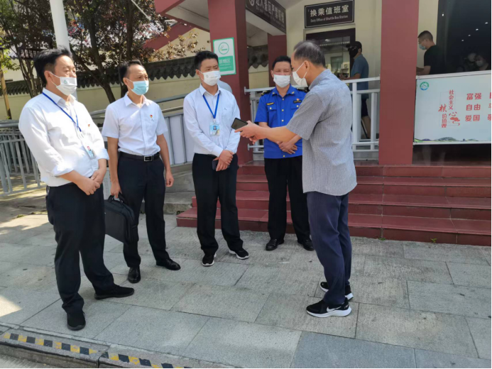 余炳阳带队督查文明创建和疫情防控工作157.png